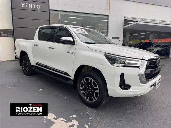 TOYOTA HILUX 2.8 D-4D TURBO DIESEL CD SRX LIMITED 4X4 AUTOMÁTICO